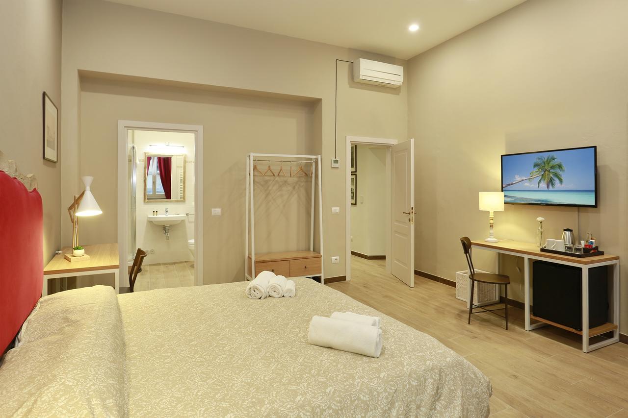 Tornabuoni Boutique Bed and Breakfast Florence Buitenkant foto
